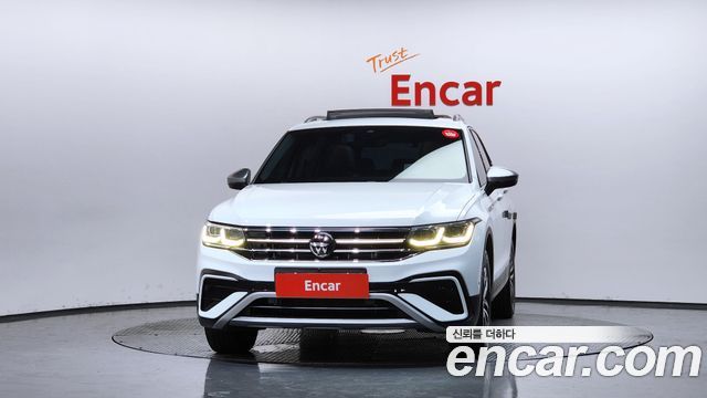 Volkswagen Tiguan 2.0 TSI Prestige - фото 2