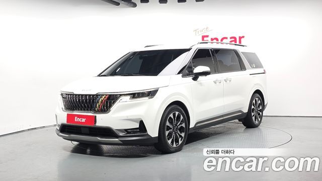 Kia Carnival 4-го поколения 9-Seater Signature - фото 0