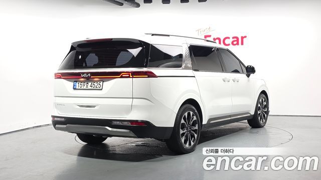Kia Carnival 4-го поколения 9-Seater Signature - фото 1