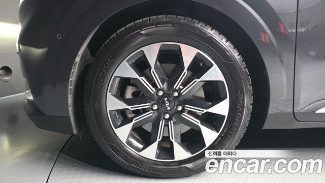 Kia Carnival 4-го поколения 9-Seater Signature - фото 4