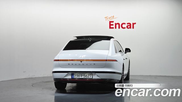 Hyundai Grandeur GN7 2,5 Gasoline 2WD Calligraphy - фото 3