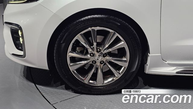 Kia Carnival Новый 9-Seater Noblesse Special - фото 4