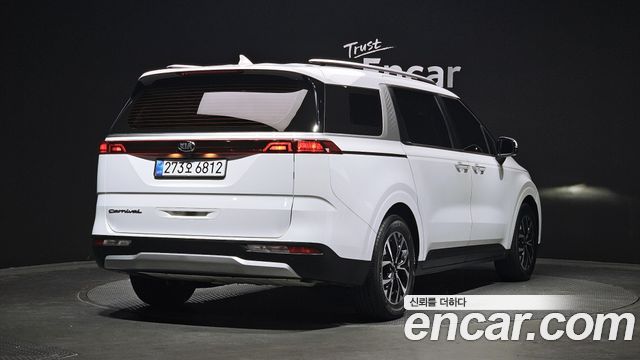 Kia Carnival 4-го поколения 9-Seater Prestige - фото 1