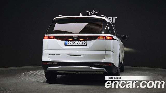 Kia Carnival 4-го поколения 9-Seater Prestige - фото 3