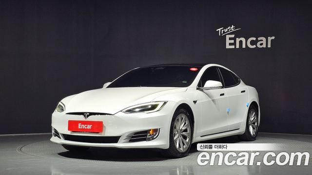 Tesla Model S Long Range - фото 0