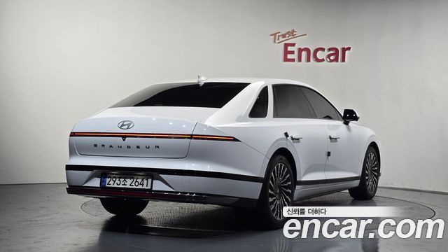 Hyundai Grandeur GN7, гибрид Calligraphy - фото 1