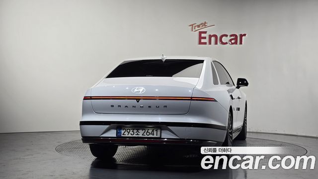 Hyundai Grandeur GN7, гибрид Calligraphy - фото 3