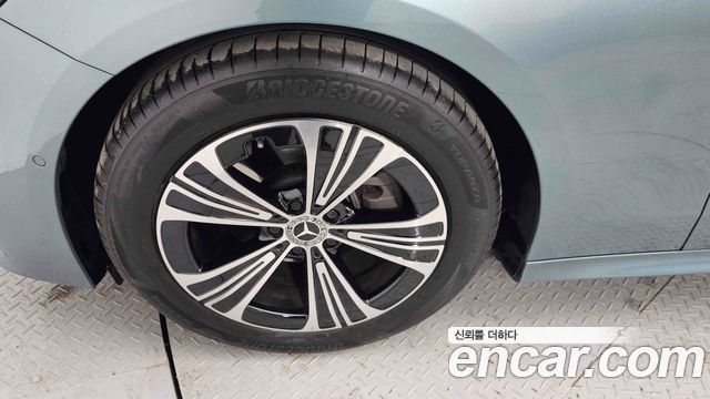 Mercedes-Benz E-Class W214 E200 Avantgarde - фото 4