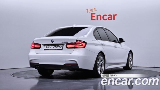BMW 3-Series F30 330i M Sport Shadow - фото 1