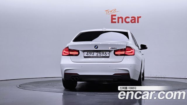 BMW 3-Series F30 330i M Sport Shadow - фото 3