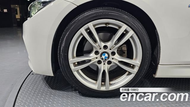 BMW 3-Series F30 330i M Sport Shadow - фото 4