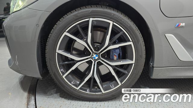 BMW 5-Series G30 530e M Sport - фото 4