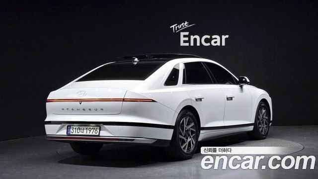 Hyundai Grandeur GN7, гибрид Exclusive - фото 1
