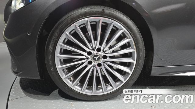 Mercedes-Benz C-Class W206 C300 AMG Line - фото 4