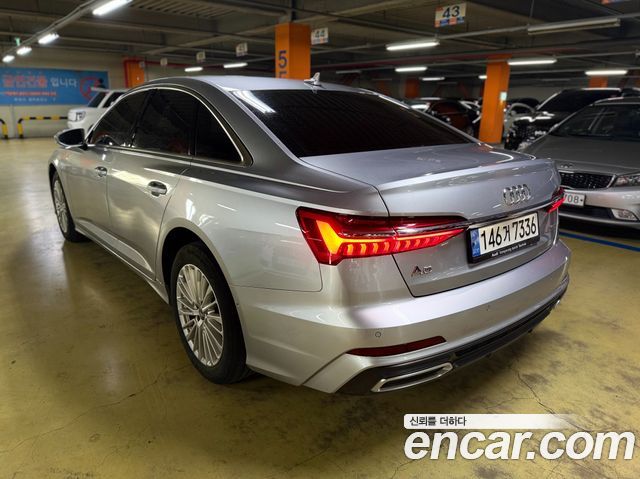 Audi A6 C8 45 TFSI Quattro Premium - фото 1