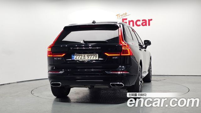 Volvo XC60 2-го поколения B5 Inscription - фото 2
