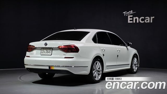 Volkswagen Passat Новый 2.0 TSI B7 - фото 1
