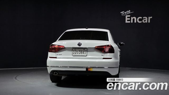 Volkswagen Passat Новый 2.0 TSI B7 - фото 3
