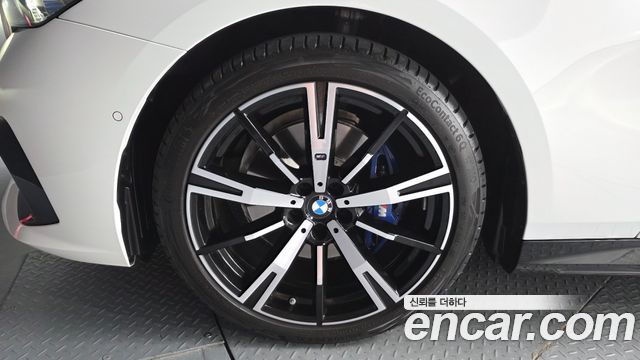 BMW 5-Series G60 530i xDrive M Sport - фото 3