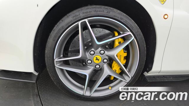 Ferrari F8 Tributo 3.9 V8 - фото 4