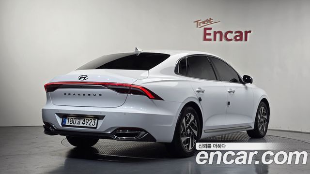 Hyundai Grandeur Новый IG, гибрид Exclusive - фото 0