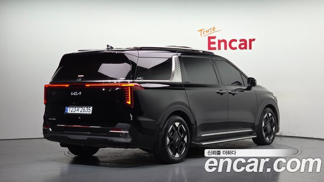 Kia Carnival Новый 4-го поколения 7-Seater Signature - фото 1