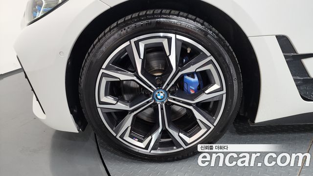 BMW i4 eDrive40 M Sports Pro - фото 4