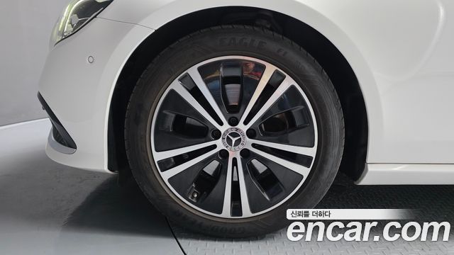 Mercedes-Benz E-Class W213 E250 Avantgarde - фото 4