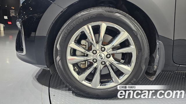 Kia Carnival Новый 9-Seater Noblesse Special - фото 3