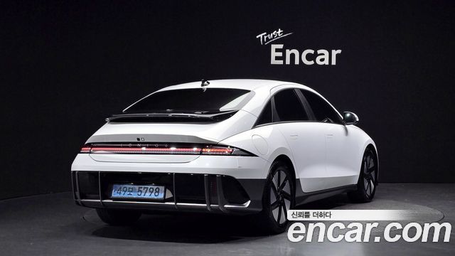 Hyundai Ioniq6 Standard E-Value+ - фото 1