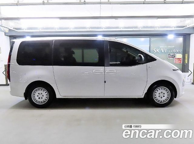 Hyundai Staria Tourer 11-Seater Smart - фото 2