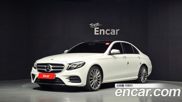 Mercedes-Benz E-Class W213 E350 4MATIC AMG Line - фото 0