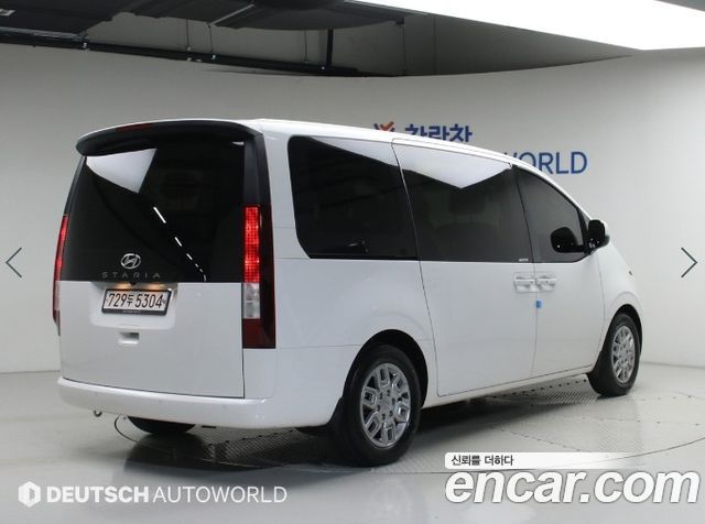 Hyundai Staria Tourer 11-Seater Modern - фото 1