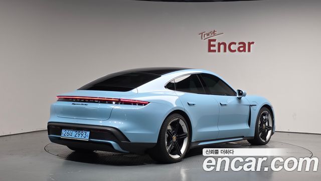 Porsche Taycan Turbo - фото 0