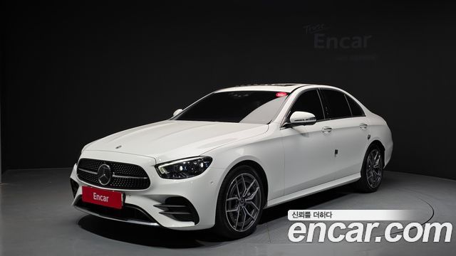 Mercedes-Benz E-Class W213 E220d 4MATIC AMG Line - фото 0
