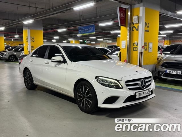 Mercedes-Benz C-Class W205 C200 - фото 2