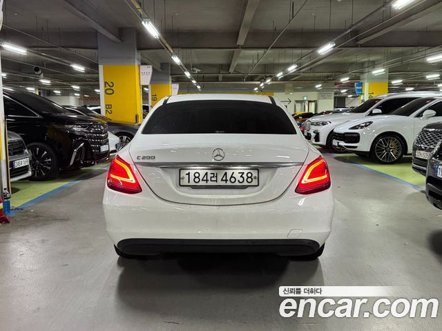 Mercedes-Benz C-Class W205 C200 - фото 3