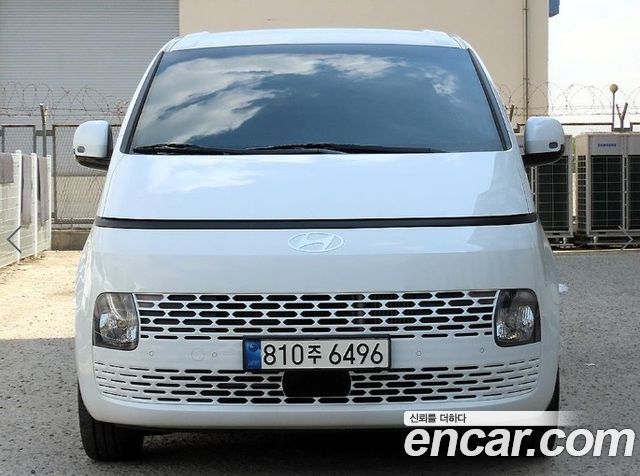 Hyundai Staria HEV 1.6 Cargo 3-Seater Modern - фото 1