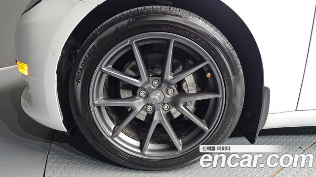 Tesla Model 3 Long Range AWD - фото 4