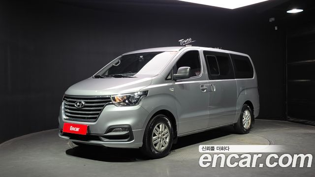 Hyundai Starex Новый Van 5-Seater Modern - фото 0