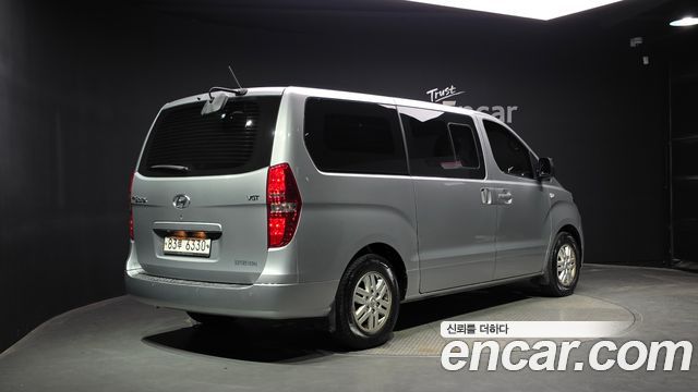 Hyundai Starex Новый Van 5-Seater Modern - фото 1