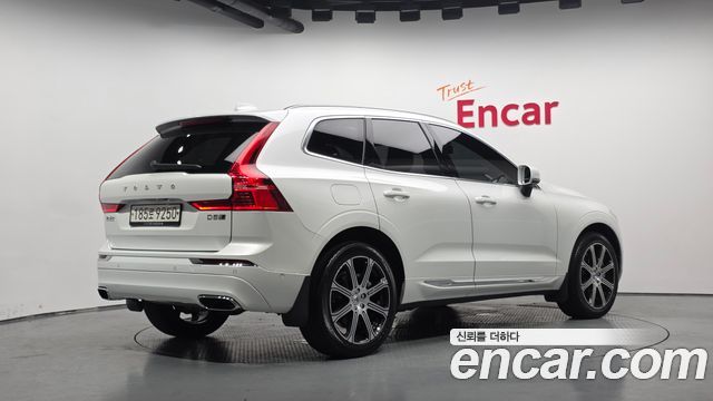Volvo XC60 2-го поколения D5 Inscription - фото 1