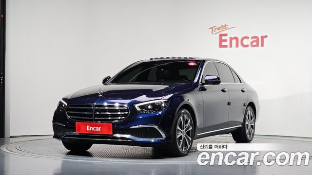 Mercedes-Benz E-Class W213 E300e 4MATIC Exclusive - фото 0