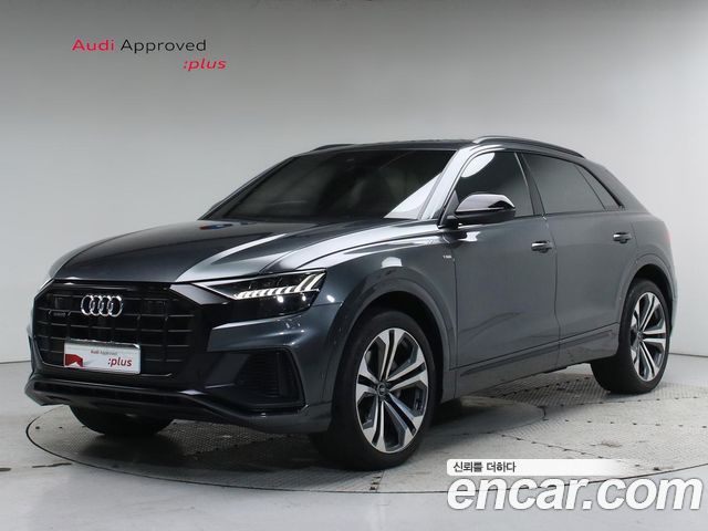 Audi Q8 55 TFSI Quattro Premium - фото 0