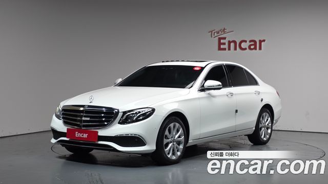 Mercedes-Benz E-Class W213 E300 4MATIC Exclusive - фото 0