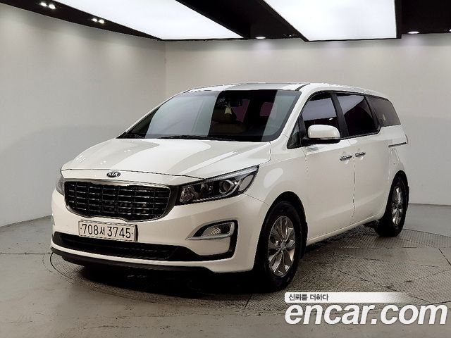 Kia Carnival Новый 11-Seater Deluxe - фото 0