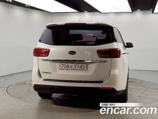 Kia Carnival Новый 11-Seater Deluxe - фото 2