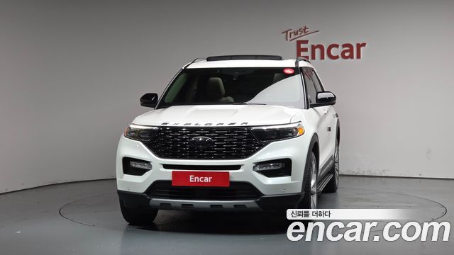 Ford Explorer 6-го поколения 3.0 Platinum 4WD - фото 2