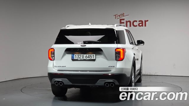 Ford Explorer 6-го поколения 3.0 Platinum 4WD - фото 3