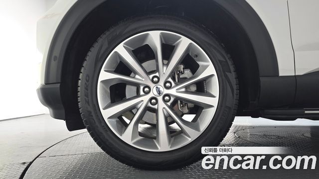 Ford Explorer 6-го поколения 3.0 Platinum 4WD - фото 4